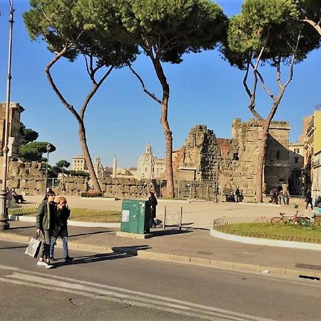 Casa Vacanze Colosseum By Alice Rom Exteriör bild